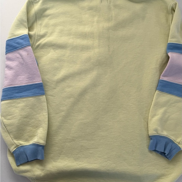 Women’s BDG oversized pullover sweater - Picture 2 of 5